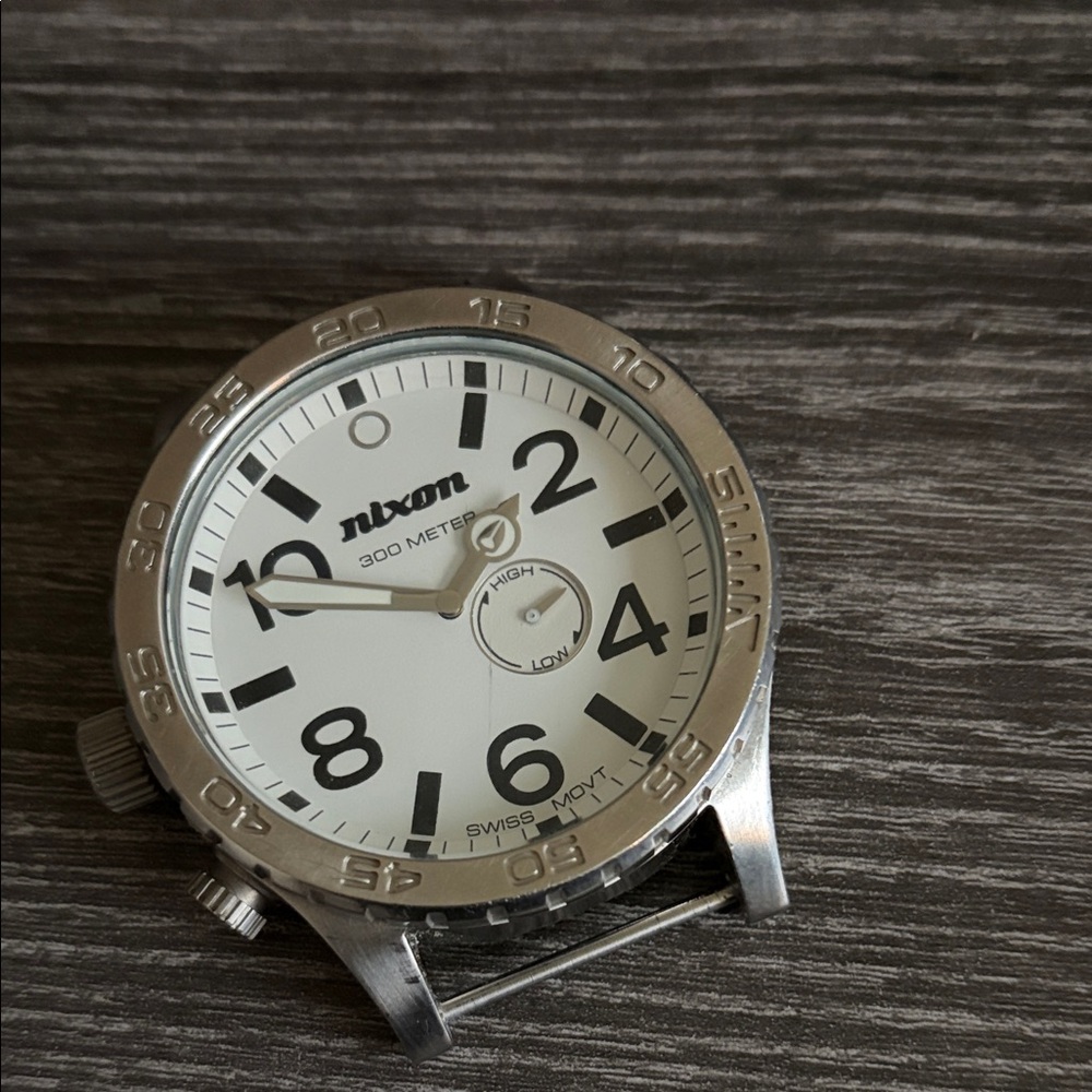 Nixon 51-30 ‘simplify’ vintage classic logo tide watch